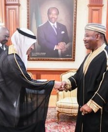 Ali Bongo reçoit trois nouveaux ambassadeurs accrédités au Gabon
