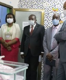 Le ministre gabonais de la Santé en visite inopinée à l’hôpital égyptien de Libreville
