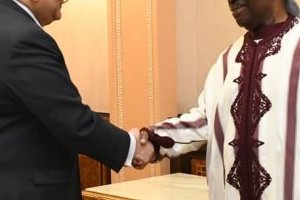 Ali Bongo reçoit en audience le secrétaire général de la CEEAC

