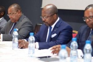 Le Premier ministre gabonais appelle à l’union sacrée de la République face au coronavirus

