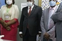 Le ministre gabonais de la Santé en visite inopinée à l’hôpital égyptien de Libreville
