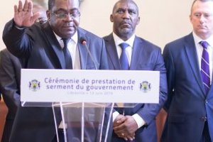 10 nouveaux ministres gabonais prêtent serment devant Ali Bongo
