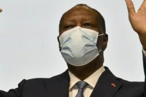 Après y avoir renoncé, Alassane Ouattara annonce sa candidature à l’élection présidentielle ivoirienne
