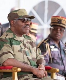 Sainte-Barbe : Ali Bongo auprès des forces de défense et de sécurité
