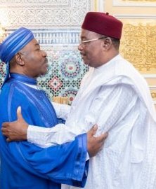 Mahamadou Issoufou reçu au palais présidentiel gabonais
