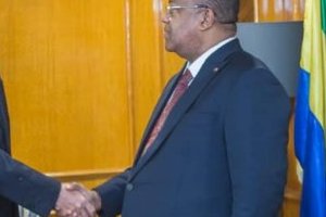 L’ambassadeur russe au Gabon chez le Premier ministre Julien Nkoghe Bekale
