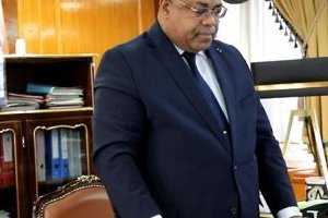 Le Premier ministre gabonais préside une réunion du Conseil interministériel
