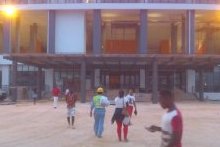 Incendie du stade d’Oyem : la réaction du ministère gabonais des Sports
