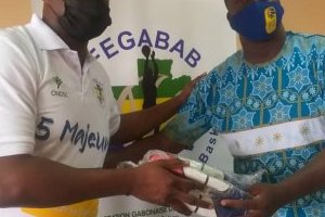 La Libabe reçoit du matériel de la Fédération gabonaise de basket-ball
