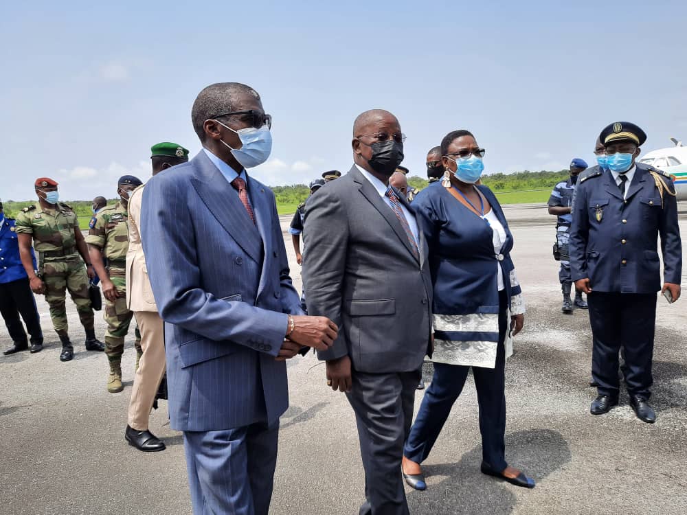 Les ministres gabonais de l’Intérieur et de la Défense nationale en tournée de sensibilisation
