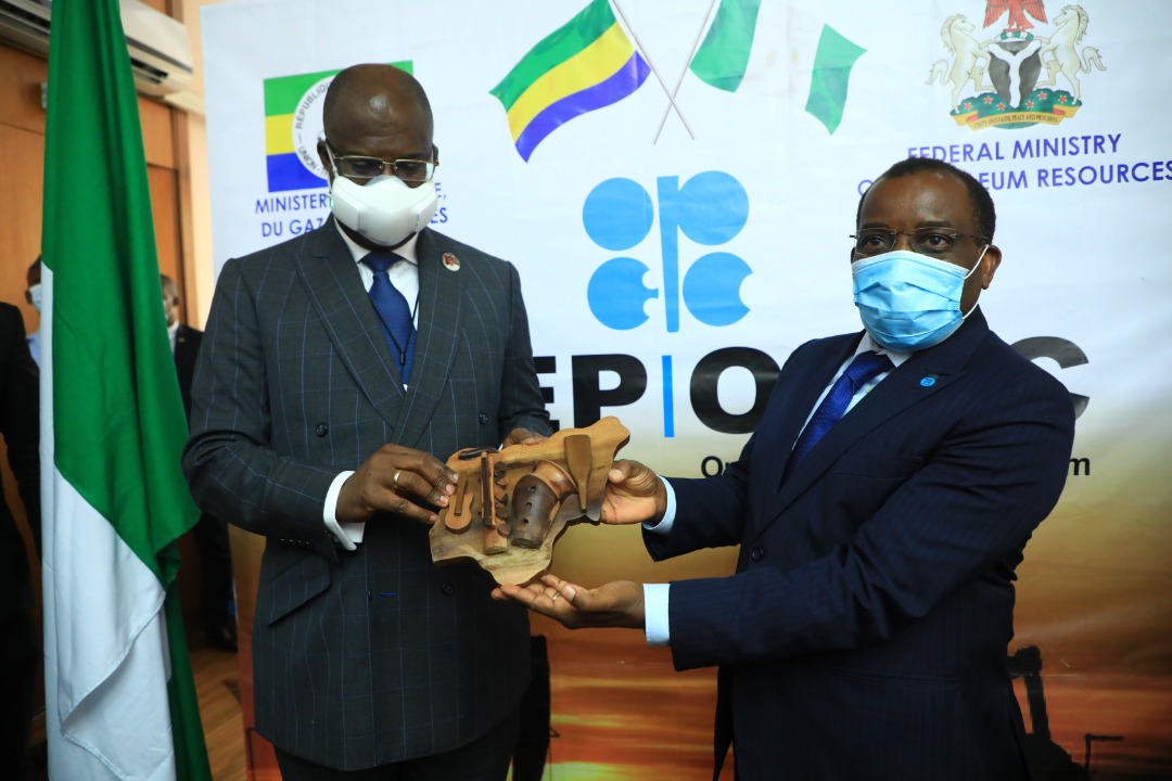 Le ministre Nigérian du Pétrole en visite au Gabon
