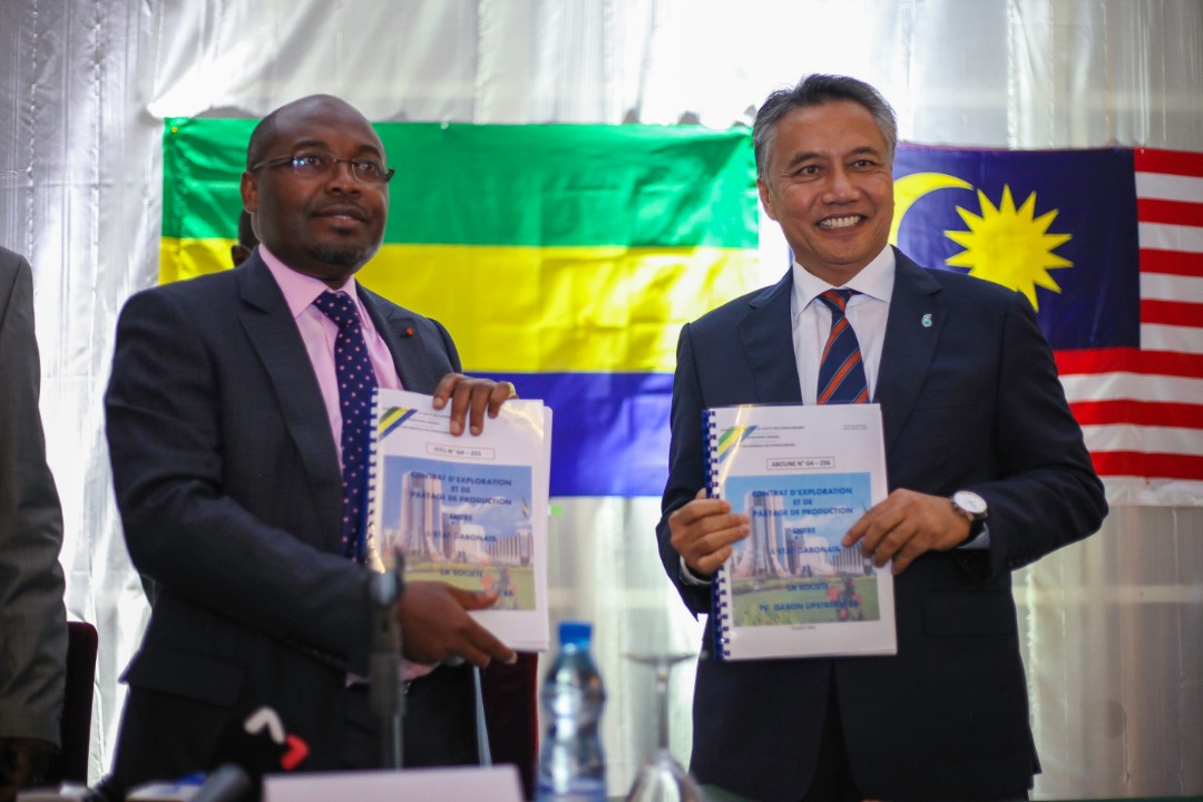 Signature de deux contrats d’exploration entre l’Etat gabonais et la société Petronas

