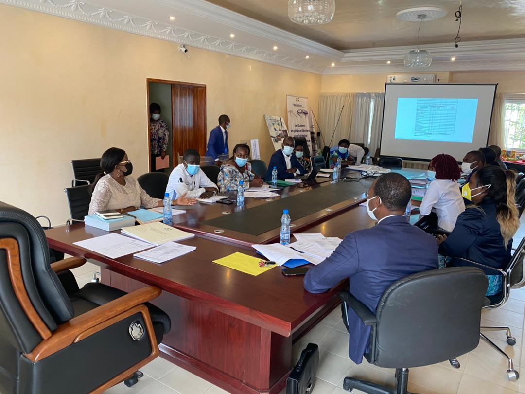 Le Gabon met en place un comité indépendant de suivi de la sécurité des vaccins contre la Covid-19
