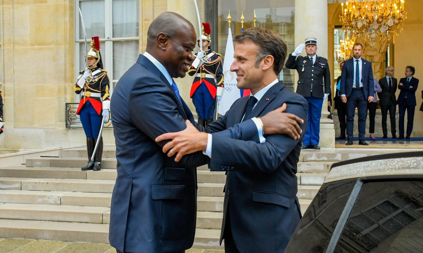 Renforcement des liens franco-gabonais : le général Oligui Nguema reçu au palais de l’Elysée
