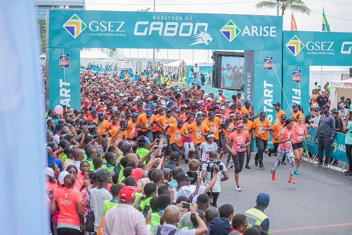Ali Bongo donne le coup d’envoi de « la Gabonaise » du marathon du Gabon
