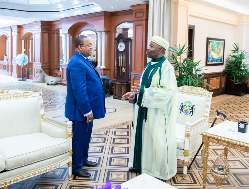 Ali Bongo s’entretien à nouveau avec son Premier ministre
