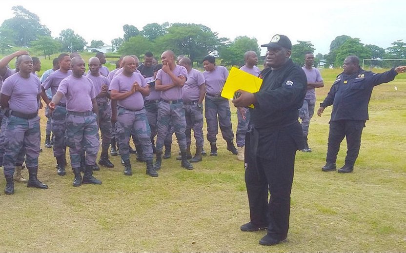 Des gendarmes gabonais formés durant un mois aux techniques de self-défense
