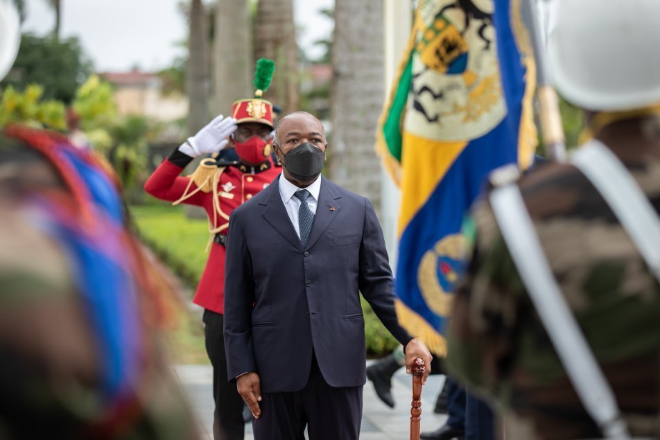 Ali Bongo assiste à la parade militaire du 60e anniversaire de l’Indépendance du Gabon
