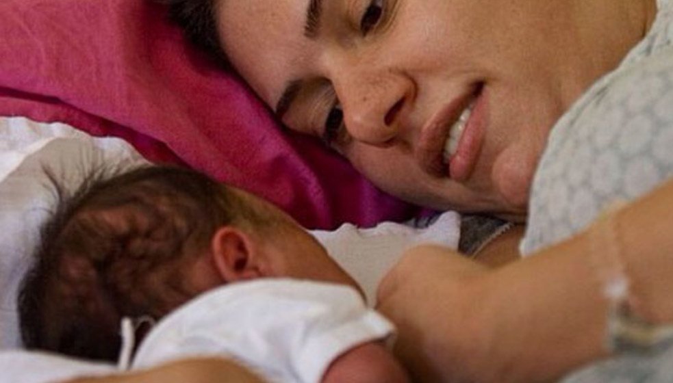 Covid-19 : l’OMS recommande de poursuivre l’allaitement maternel pendant l’infection et après la vaccination
